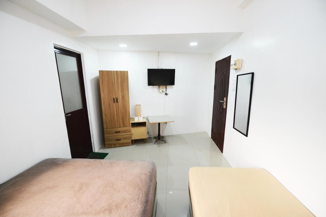 Cebu Courtyard Otel Lapu-Lapu City Dış mekan fotoğraf