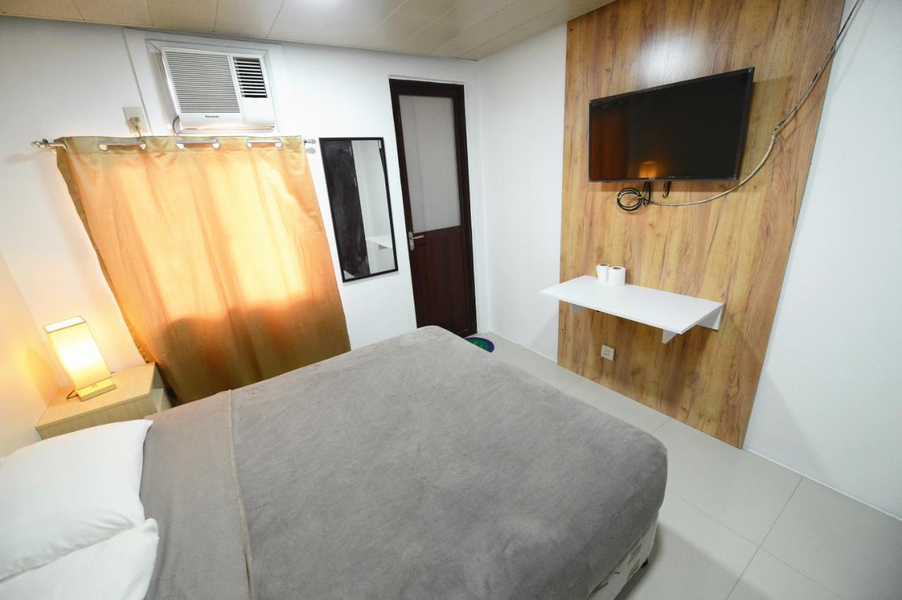 Cebu Courtyard Otel Lapu-Lapu City Dış mekan fotoğraf